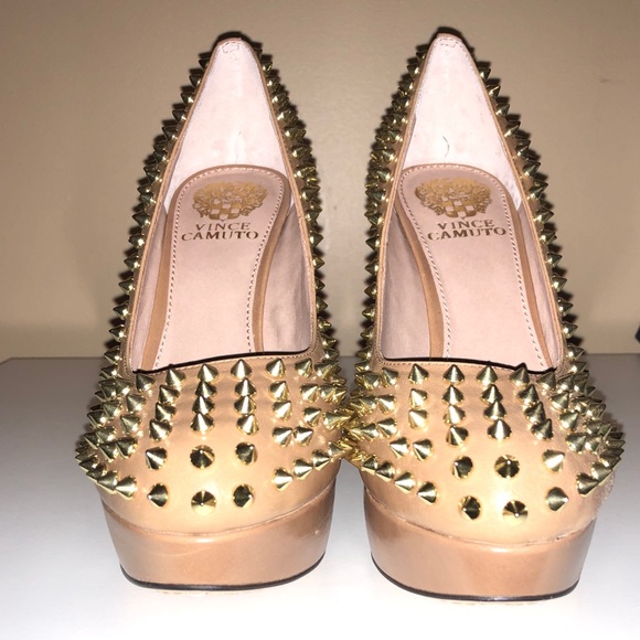 NWOT VINCE CAMUTOl  “ Madelyn “  SEXY Studded Spikes Platforms/ Heels - Picture 6 of 10